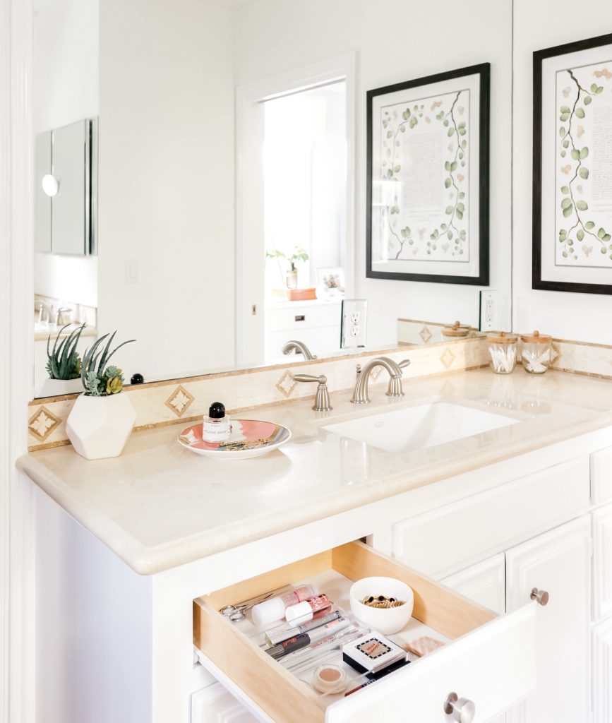 How to Organize Your Bathroom for Streamlined, Structured Bliss