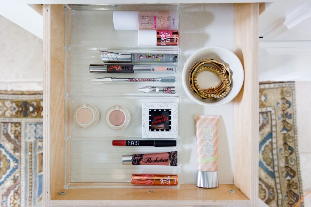 Steps to Organize the Bathroom Vanity