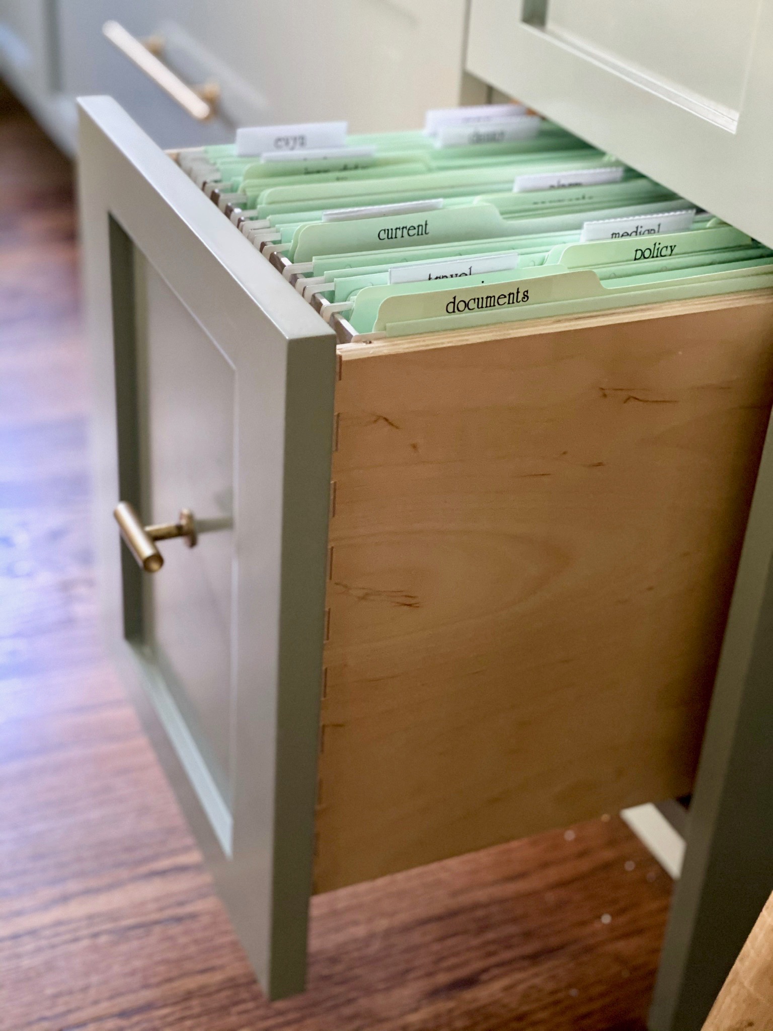 How Professional Organizers Set Up A Filing System